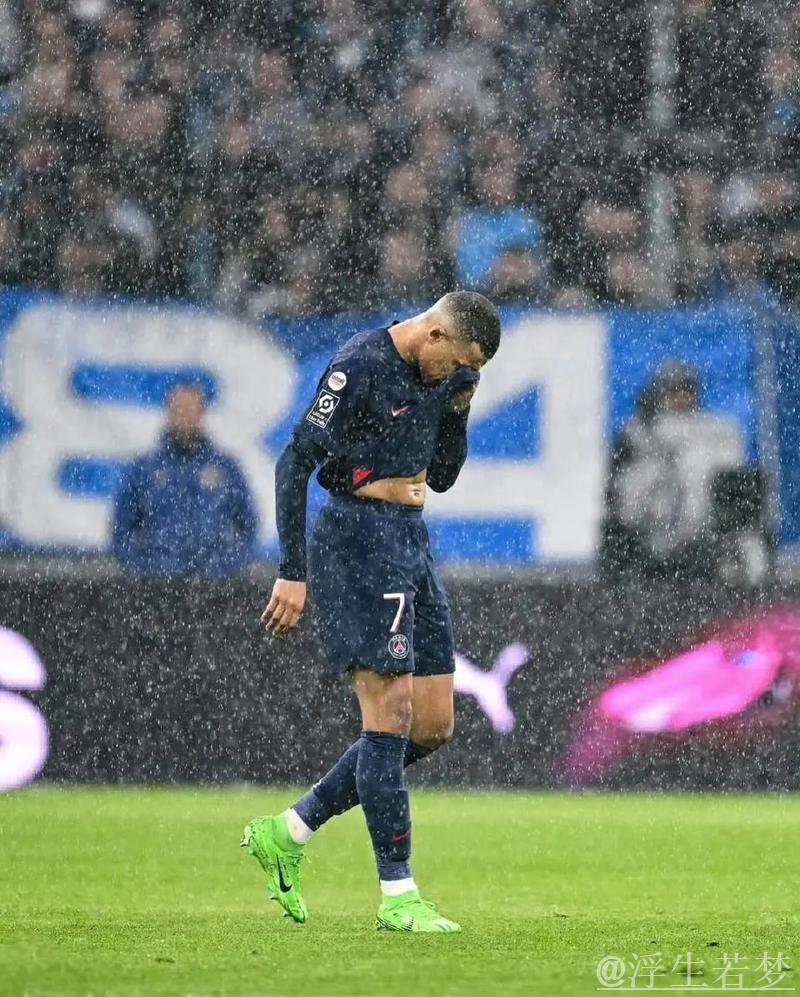 姆巴佩离队一年大巴黎迎欧冠首冠！19岁新星决赛闪耀2射1传